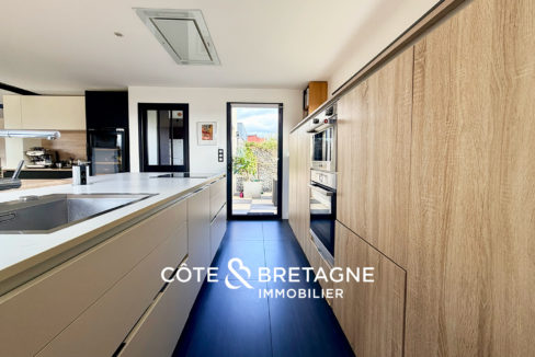 maison-rennes-betton-contemporaine-luxe-piscine-7