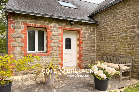 Domaine en pierre à Plouray Morbihan 16