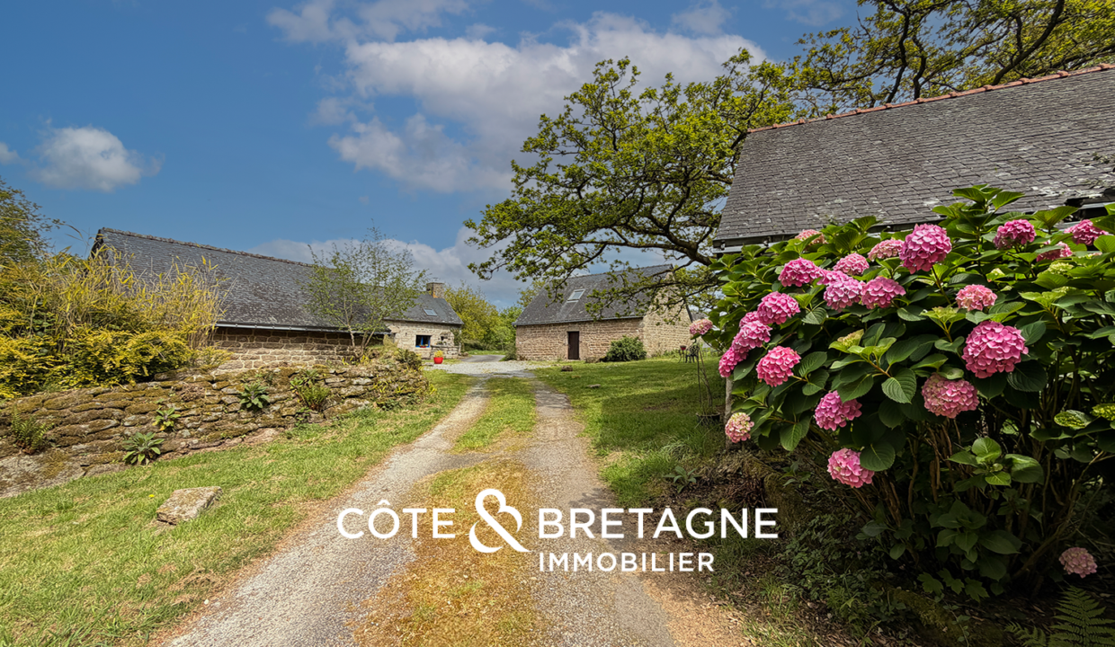 Domaine en pierre à Plouray Morbihan 9