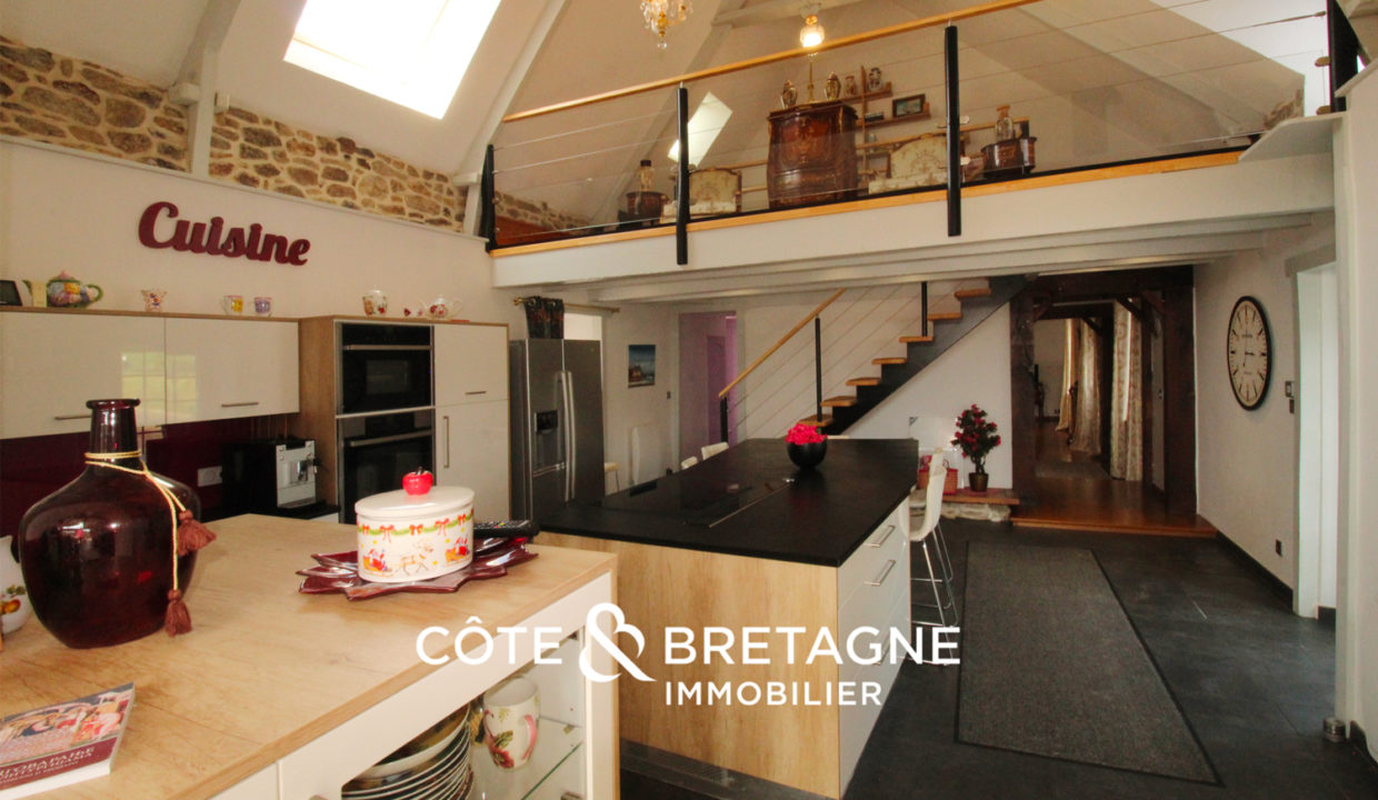 belle-longere-en-pierre-a-vendre-bretagne-12