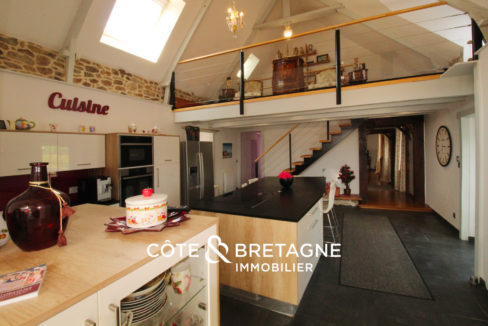 belle-longere-en-pierre-a-vendre-bretagne-12