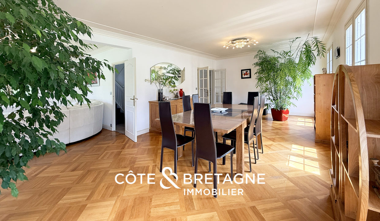 maison-familiale-5-chambres-lannio-salon