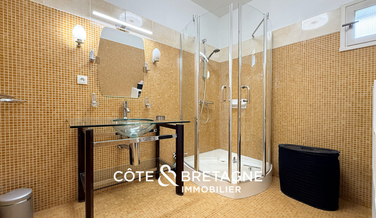 maison-familiale-5-chambres-salle-deau-lannion