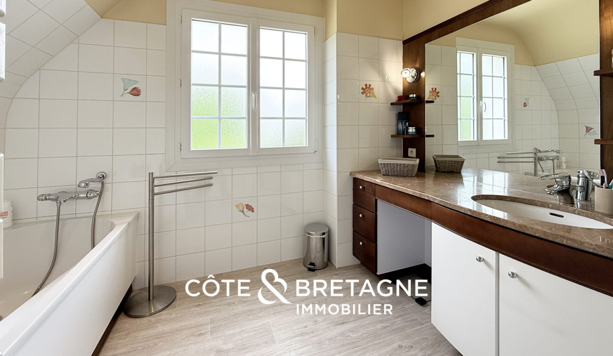 maison-familiale-5-chambres-salle-deau-lannion-2