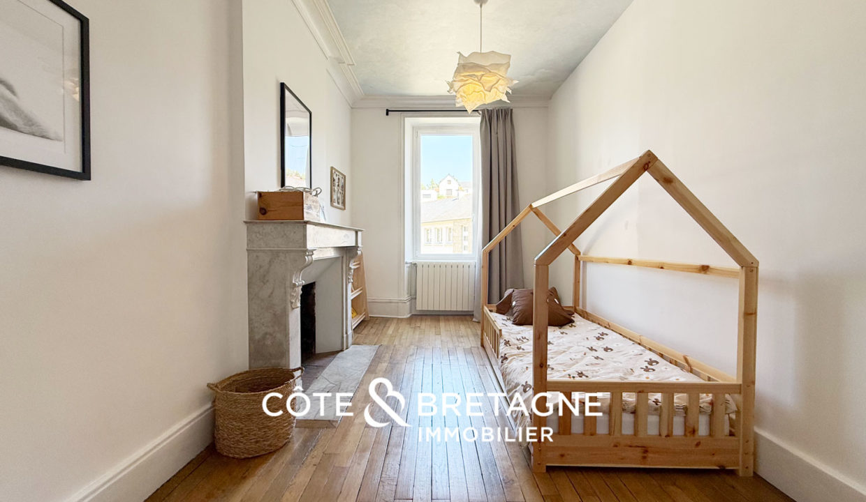 Appartement-standing-moulures-proche-port-du-legue-11