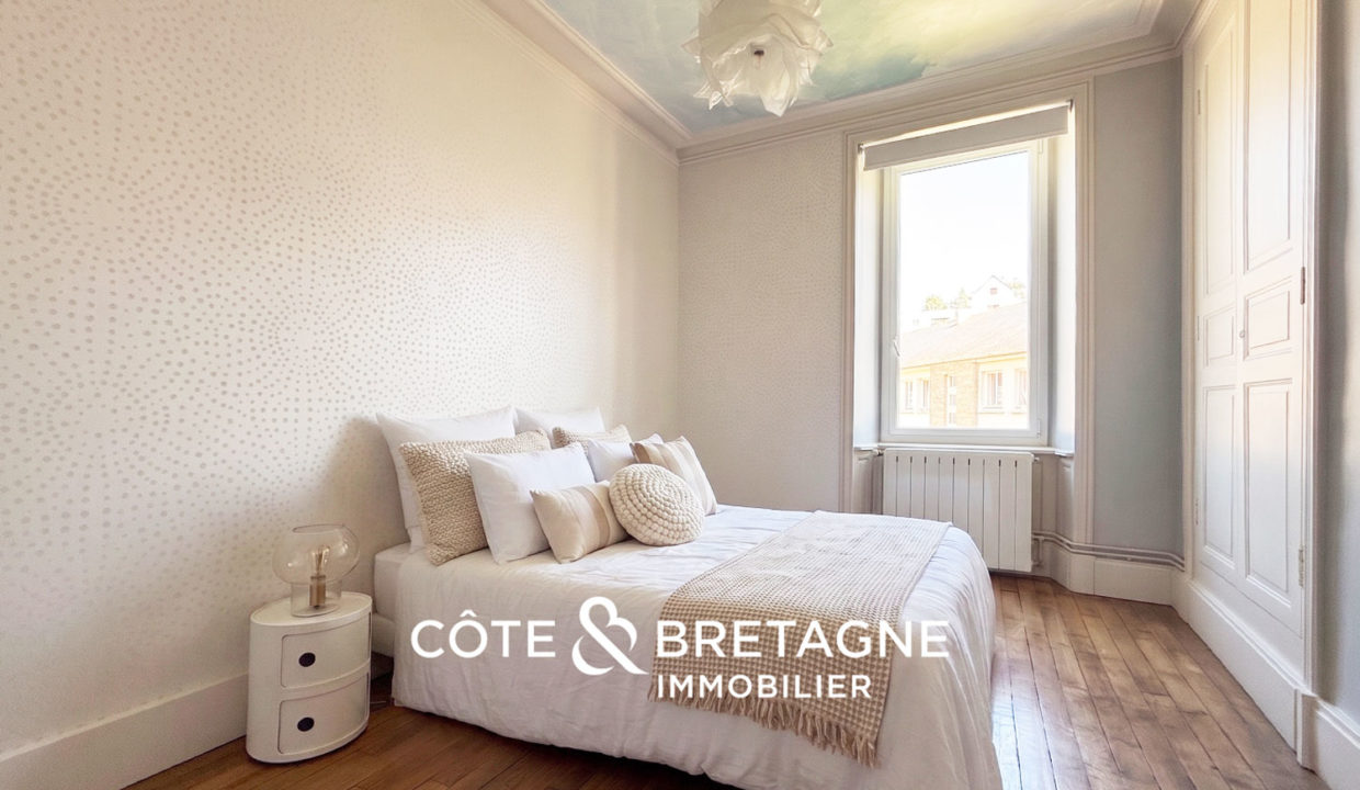 Appartement-standing-moulures-proche-port-du-legue-17