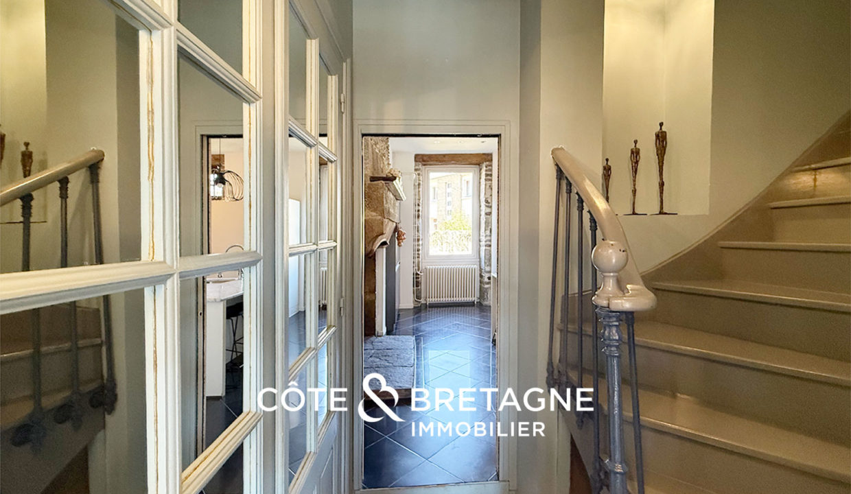 Appartement-standing-moulures-proche-port-du-legue-19