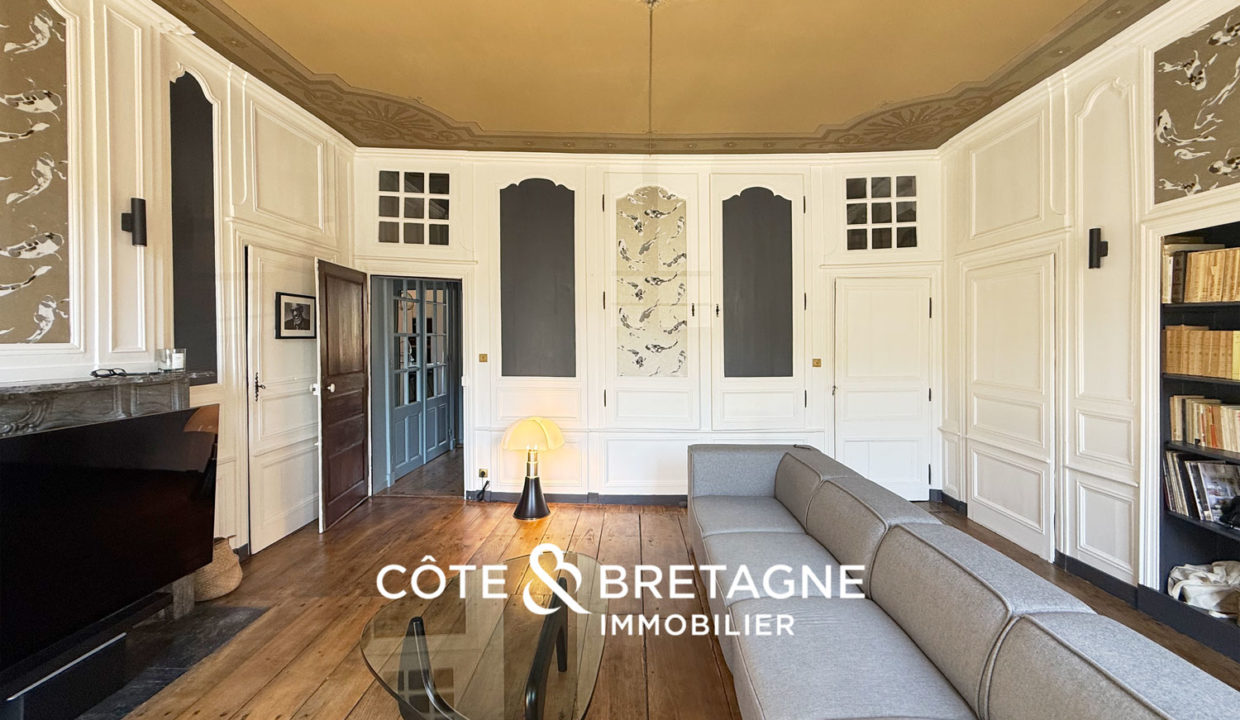 Appartement-standing-moulures-proche-port-du-legue-5