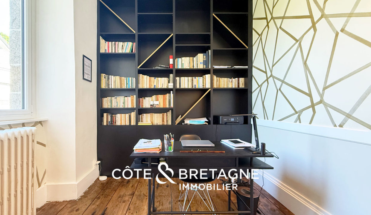 Appartement-standing-moulures-proche-port-du-legue-9