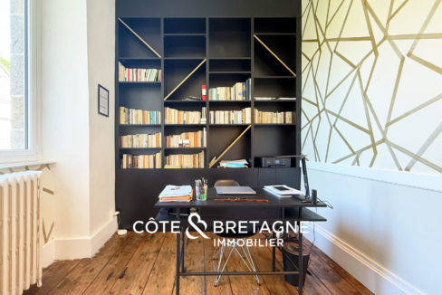 Appartement-standing-moulures-proche-port-du-legue-9