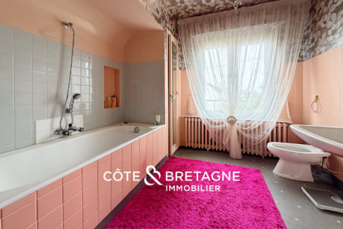 maison-binic-piscine-jardin-garage-11