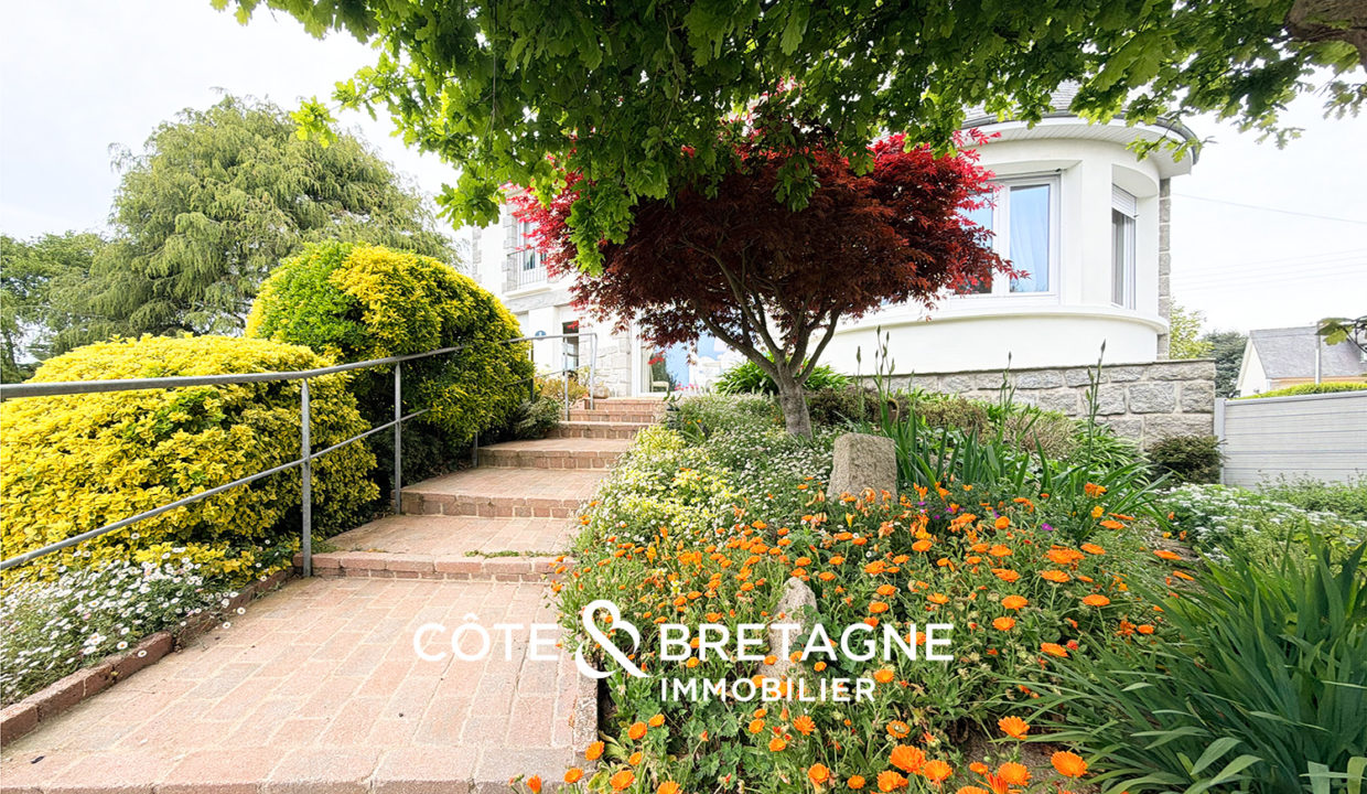 maison-binic-piscine-jardin-garage-5