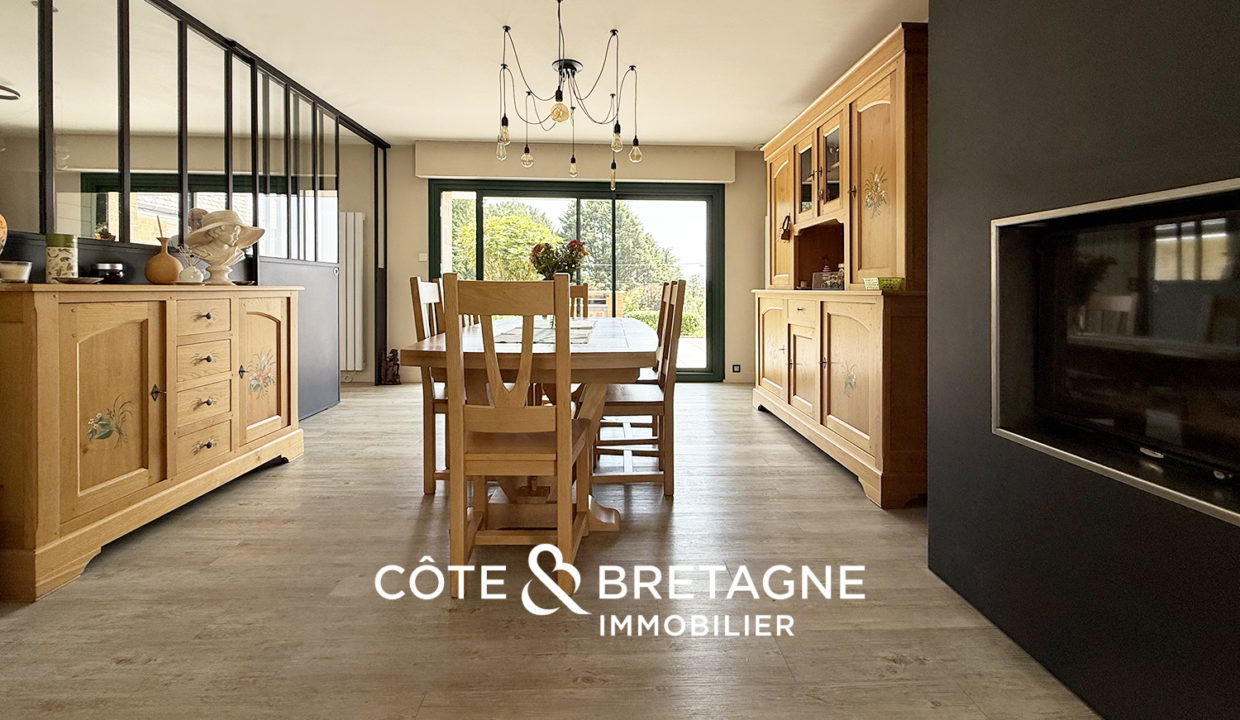 maison-caractere-vue-degagée-saint-brandan-lignes-contemporaine-07
