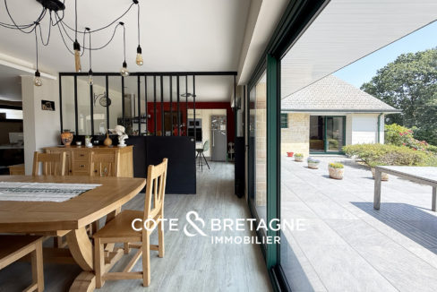maison-caractere-vue-degagée-saint-brandan-lignes-contemporaine-10