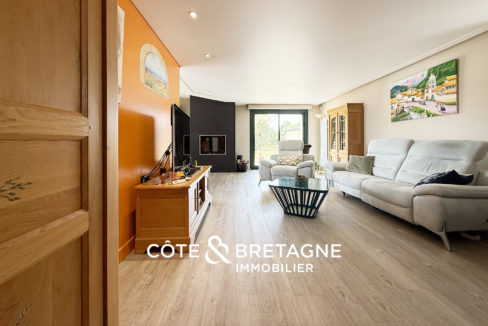 maison-caractere-vue-degagée-saint-brandan-lignes-contemporaine-13