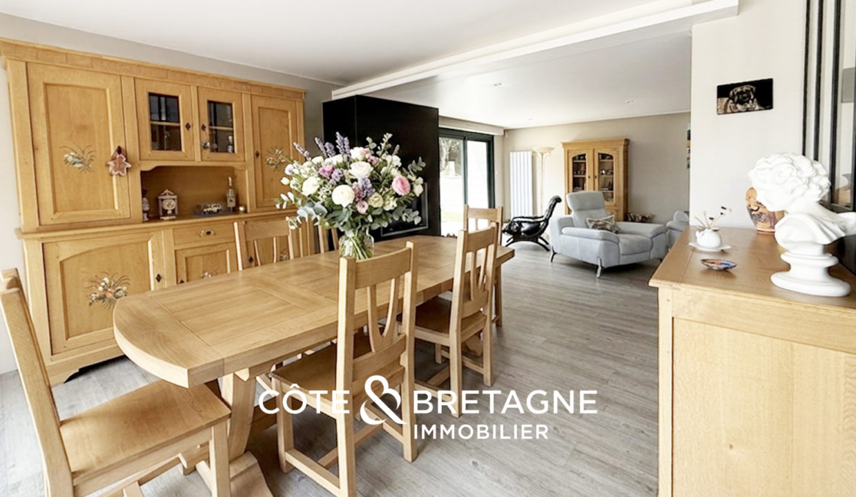 maison-caractere-vue-degagée-saint-brandan-lignes-contemporaine-14