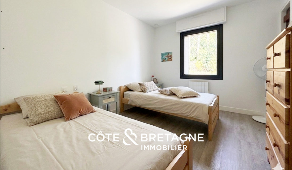 maison-caractere-vue-degagée-saint-brandan-lignes-contemporaine-15