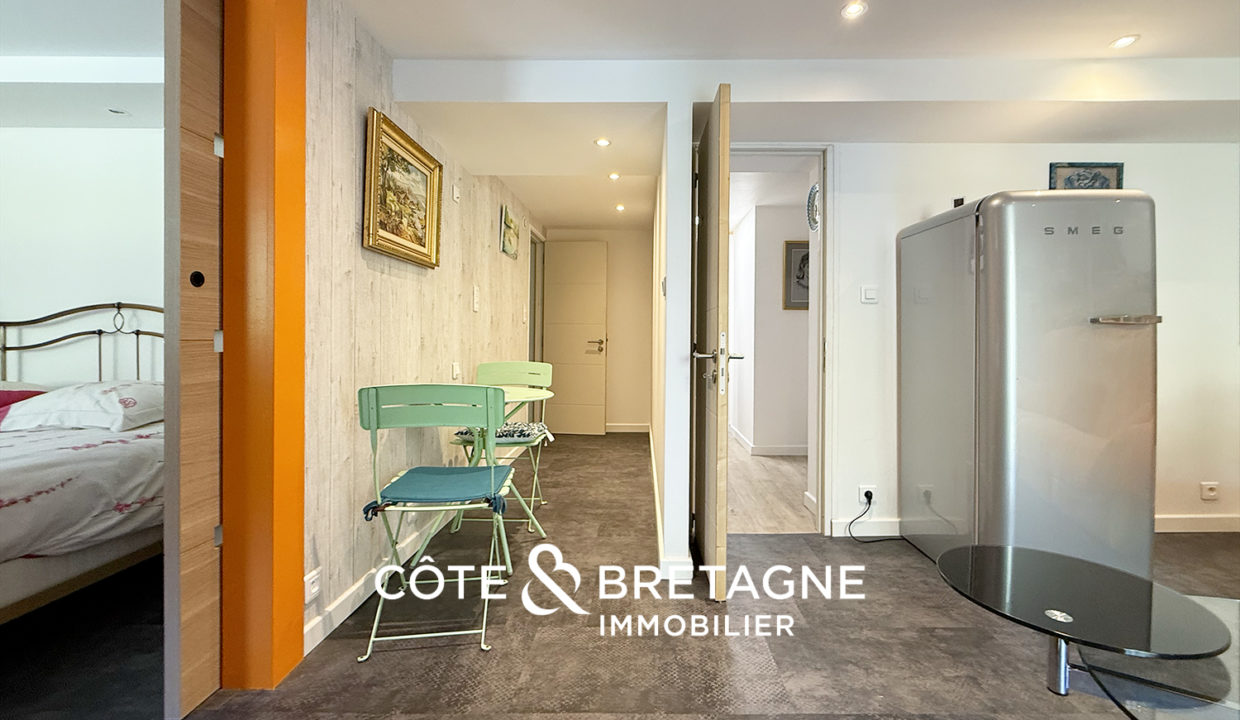 maison-caractere-vue-degagée-saint-brandan-lignes-contemporaine-18