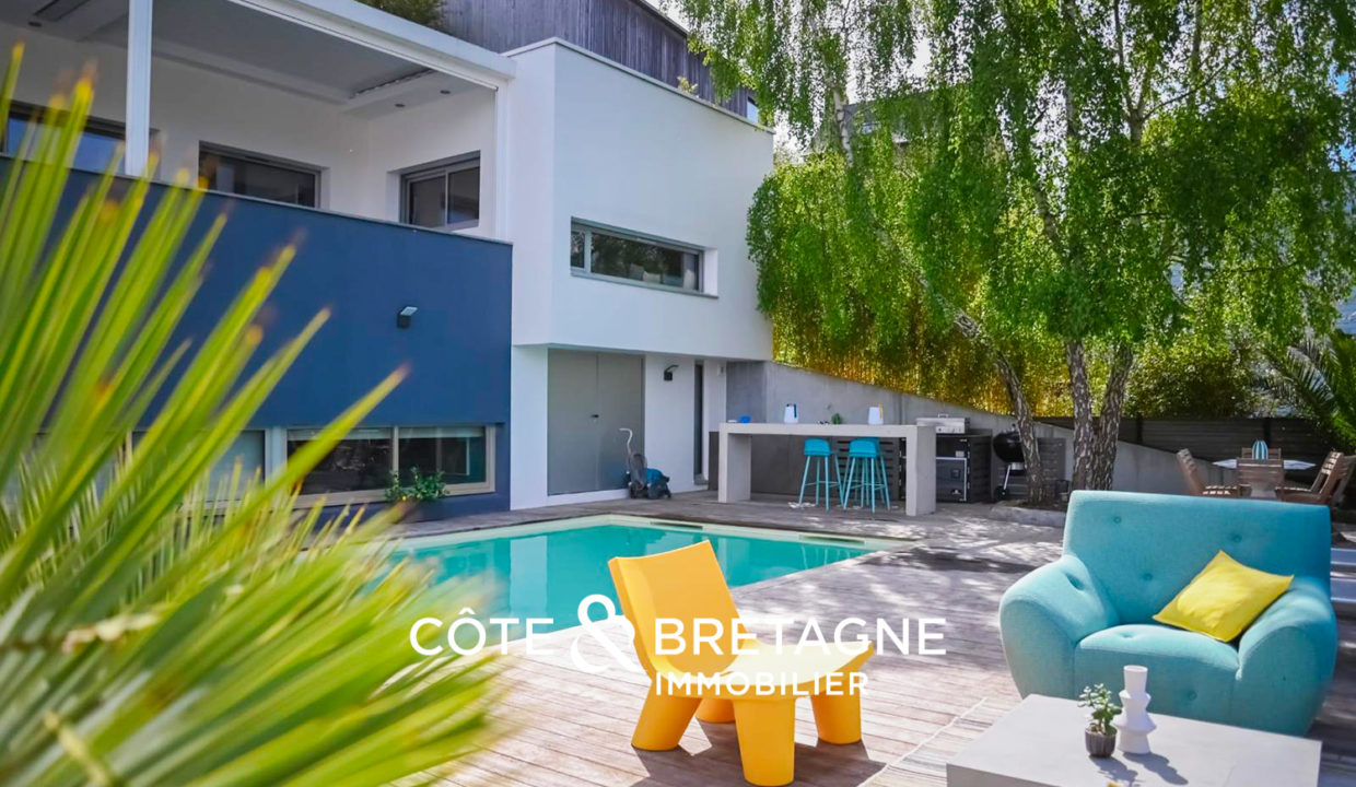 maison-contemporaine-saint-brieuc-luxe-prestige-piscine-1