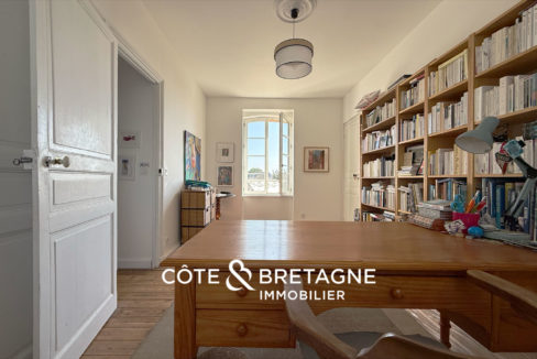propriete-renovee-maison-de-caractere-vue-mer-16