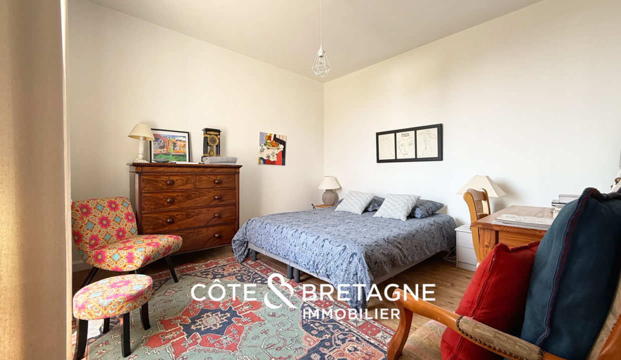 propriete-renovee-maison-de-caractere-vue-mer-17
