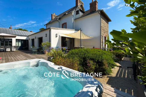 propriete-renovee-maison-de-caractere-vue-mer-31