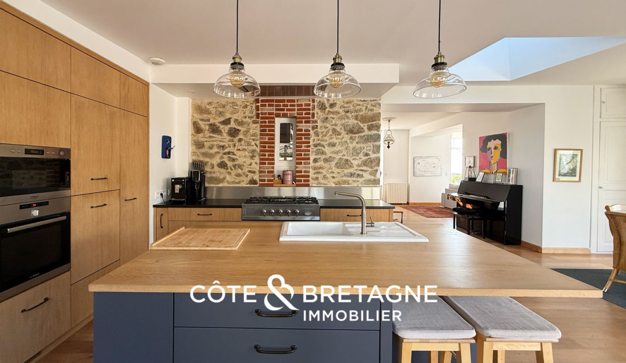 propriete-renovee-maison-de-caractere-vue-mer-8