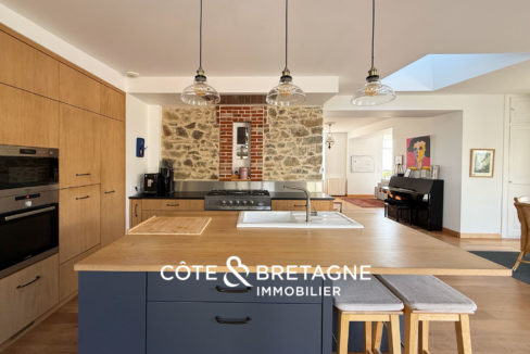 propriete-renovee-maison-de-caractere-vue-mer-8