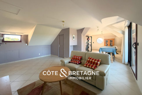 Maison Ambon avec piscine