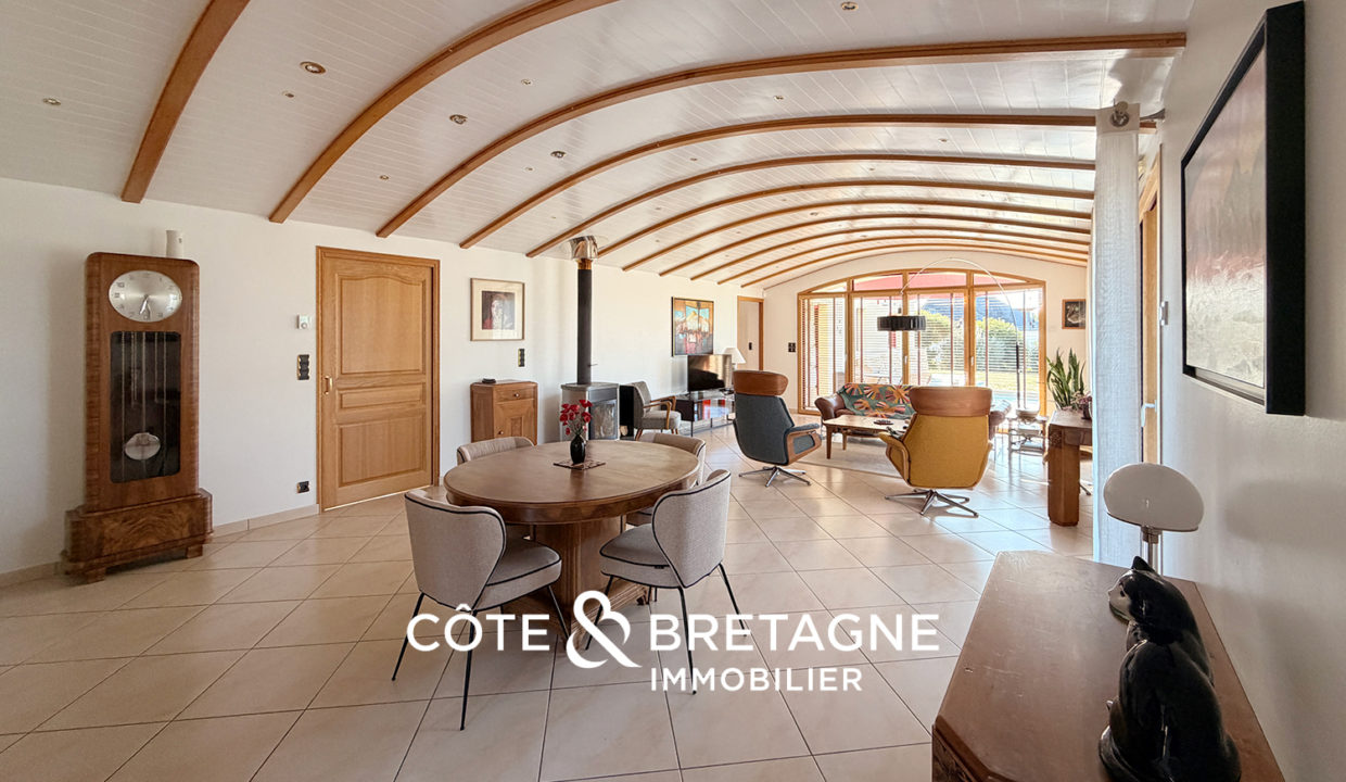 Maison a vendre Ambon Morbihan Piece de vie