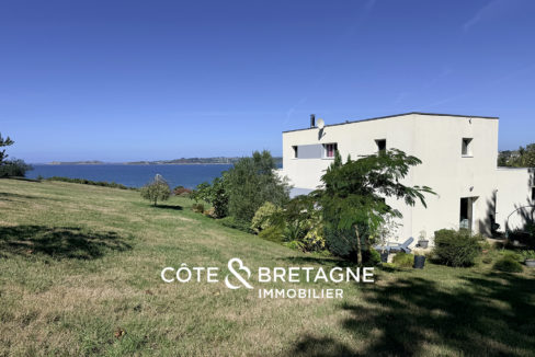 maison-architecte-vue-mer-tredrez-locquemeau-facade