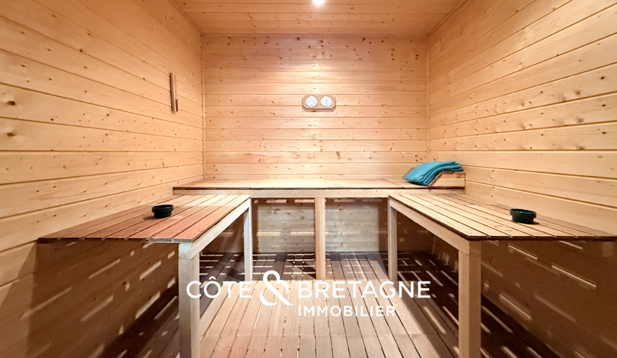 maison-architecte-vue-mer-tredrez-locquemeau-sauna