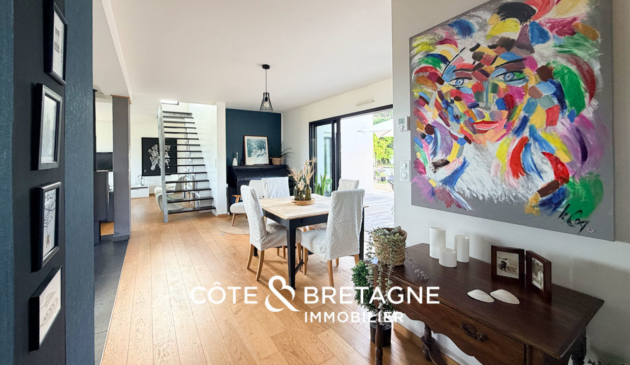 maison-langueux-contemporaine-entree-terrasse