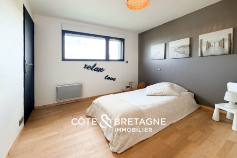 maison-langueux-contemporaine-vue-mer-chambre-2