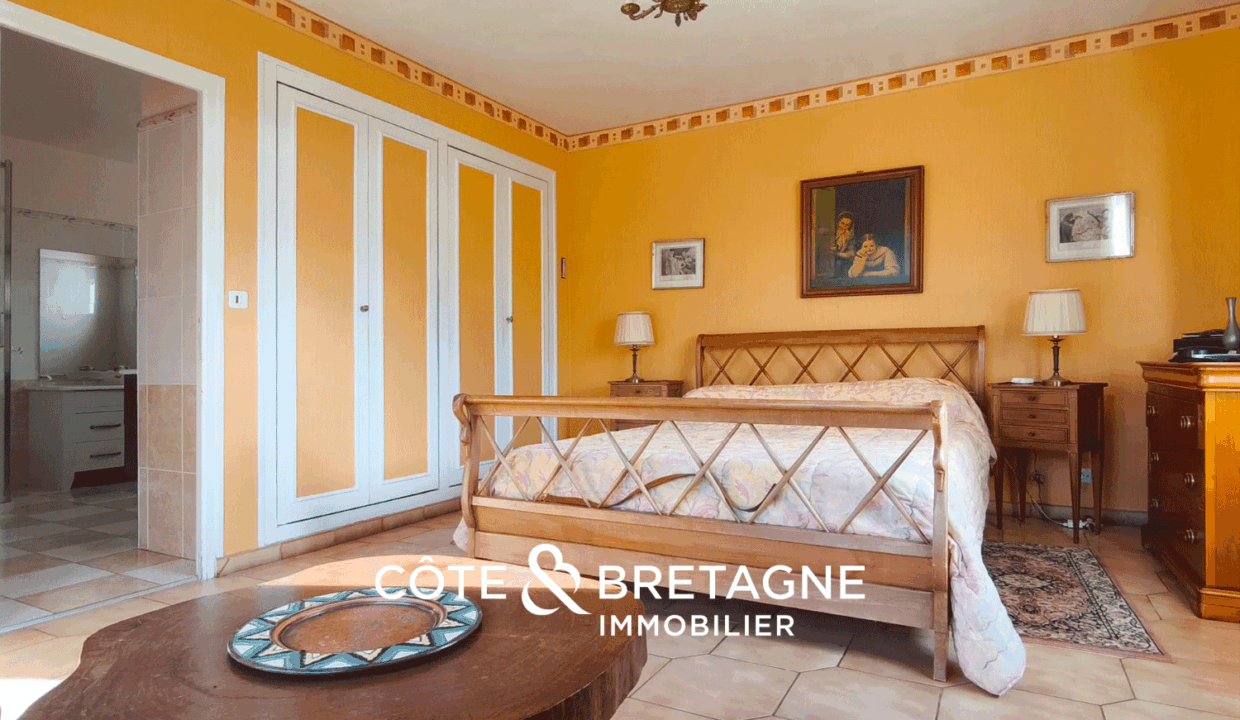 maison-chambre-parentale-vue-mer
