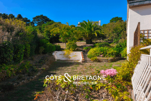 maison-vue-mer-pignon-jardin